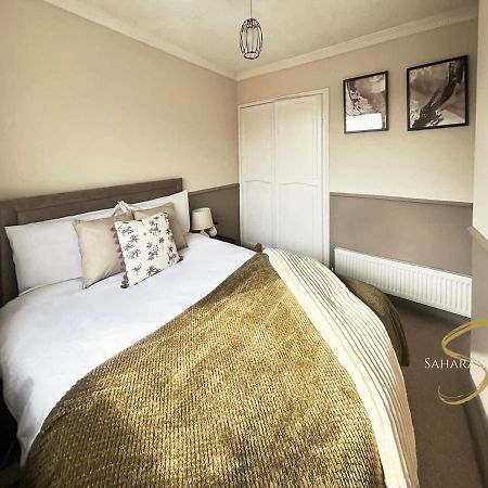 Stylish 2Bed - Manchester - Free Parking Hyde Kültér fotó